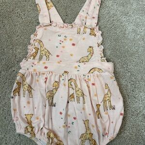 Angel Dear Pink Giraffe Print Romper 3-6 m
